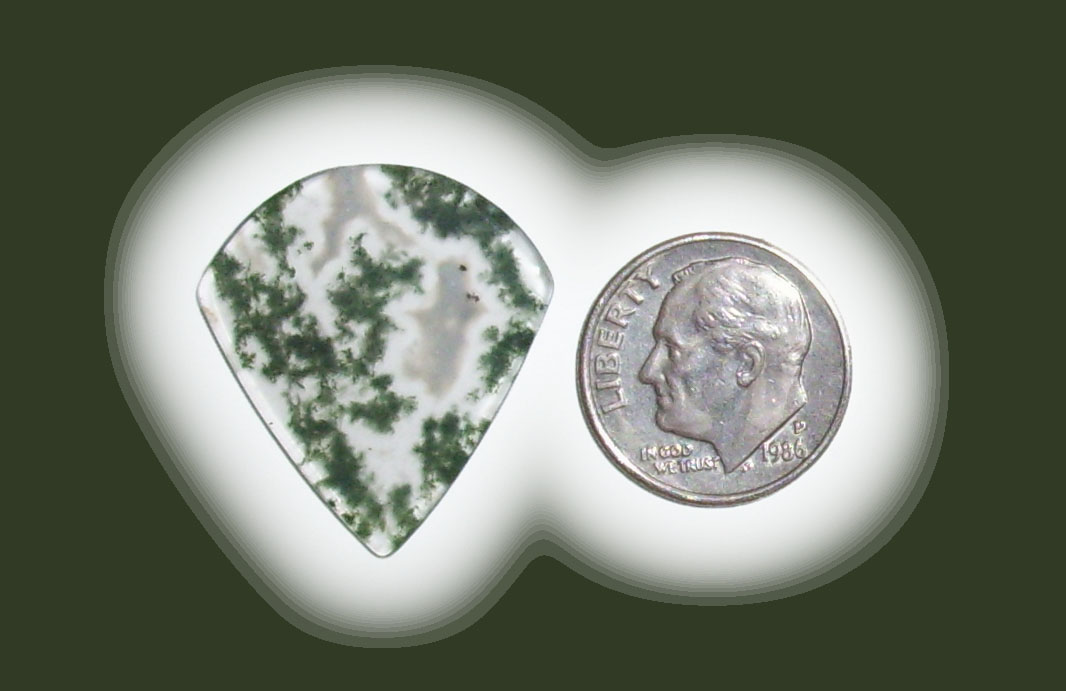 JZ42059 Green Moss Agate